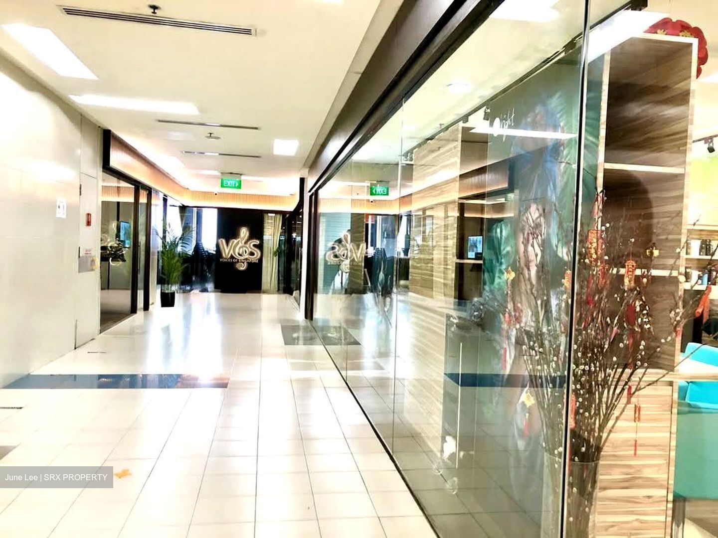 The Adelphi (D6), Retail #596879351